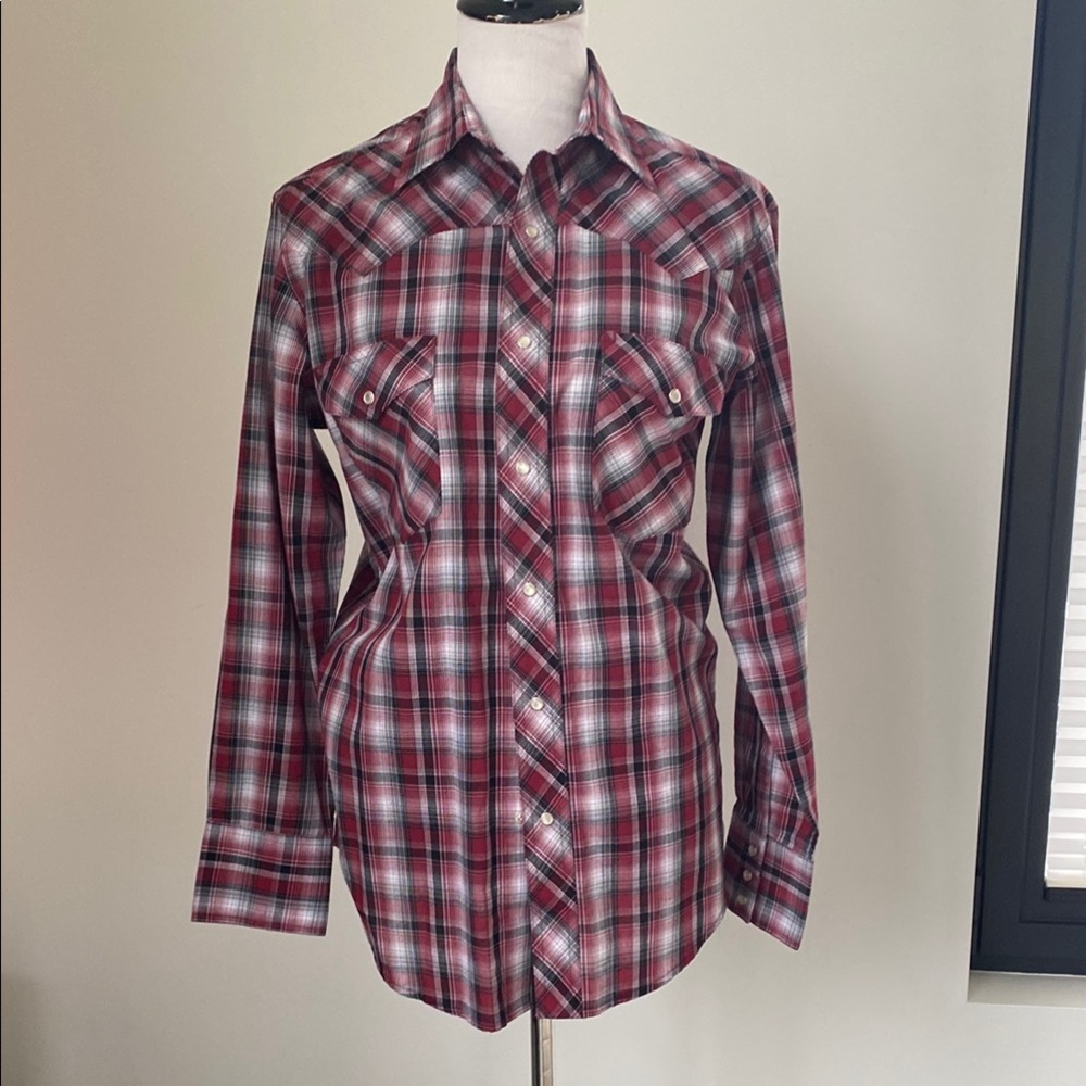 Wrangler red Pearl snap Plaid Long Sleeve Shirt